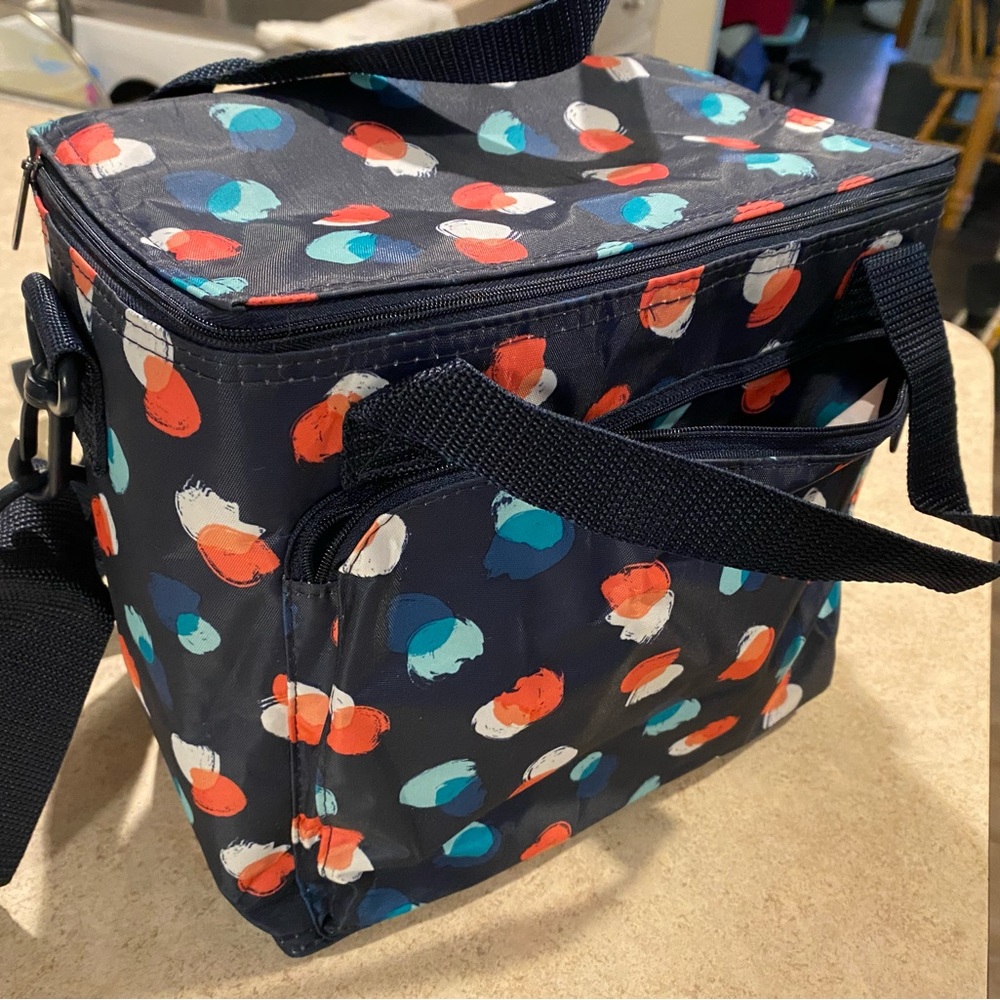 Large Insulated lunch bag, adjustable strap, NEW
